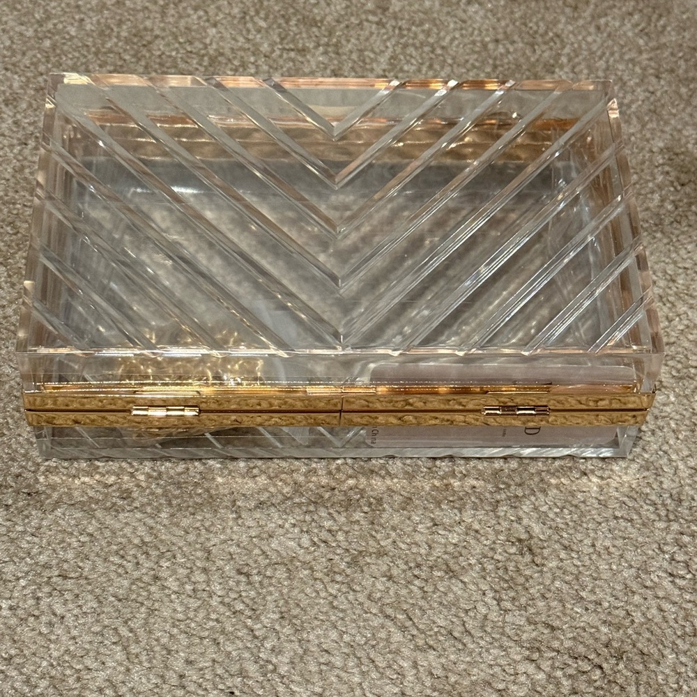 Transparent Clutch - Picture 2 of 8